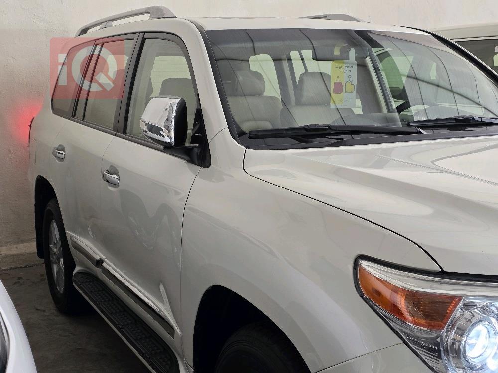 تويوتا لاندكروزر